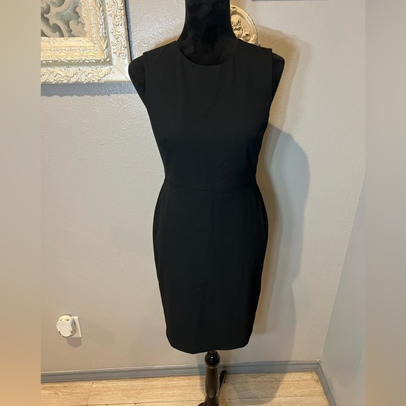 Classic little black dress - Picture 6 of 8